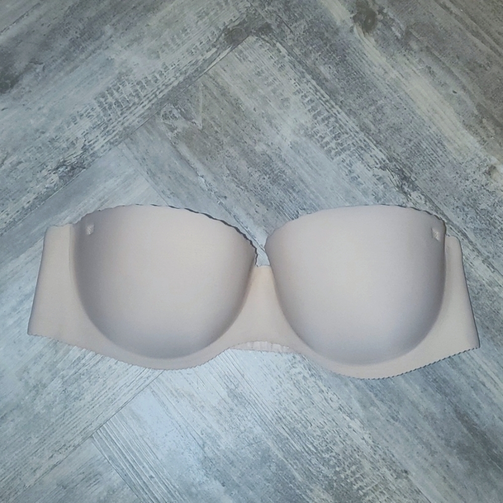 Victoria's Secret Angels Secret Embrace strapless bra, size 34C, nude